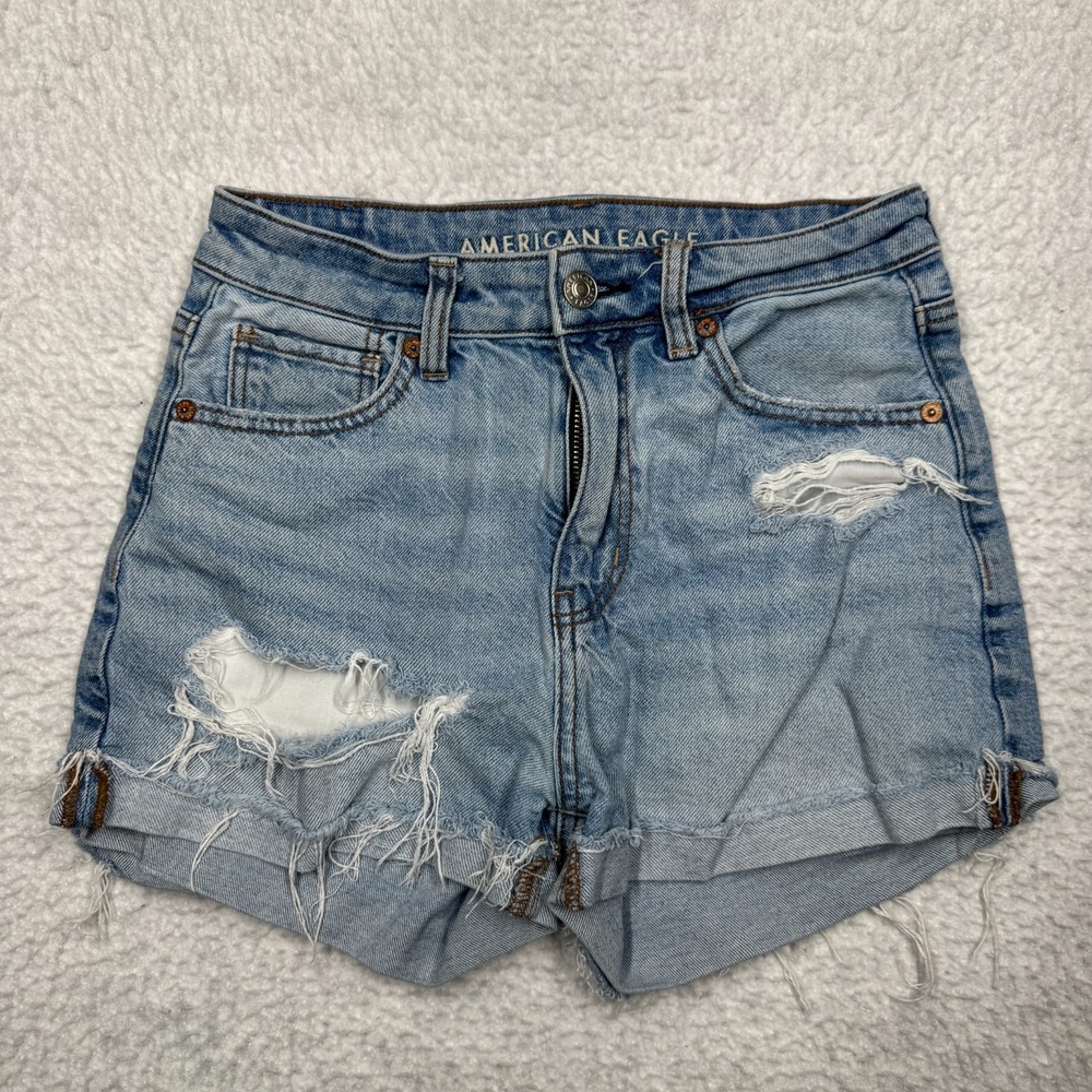 American Eagle Denim Mom Jean Shorts Light Blue‎ Strigid Women's Size 00 (26x2)